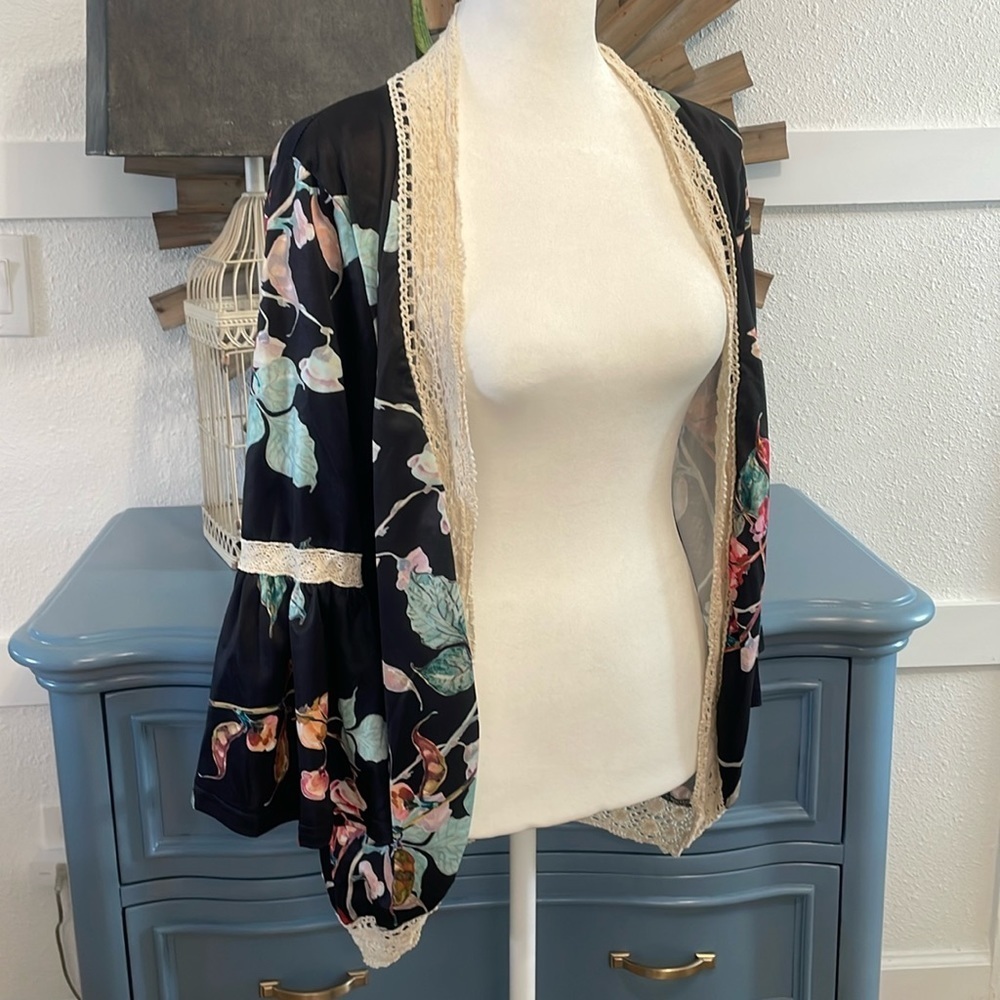 Black Floral Kimono Summer Cardigan Cover Up Medium (M)
